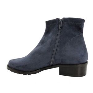 Ron White Gina Water Resistant Booties in French Navy, Size: US 8, NWOT